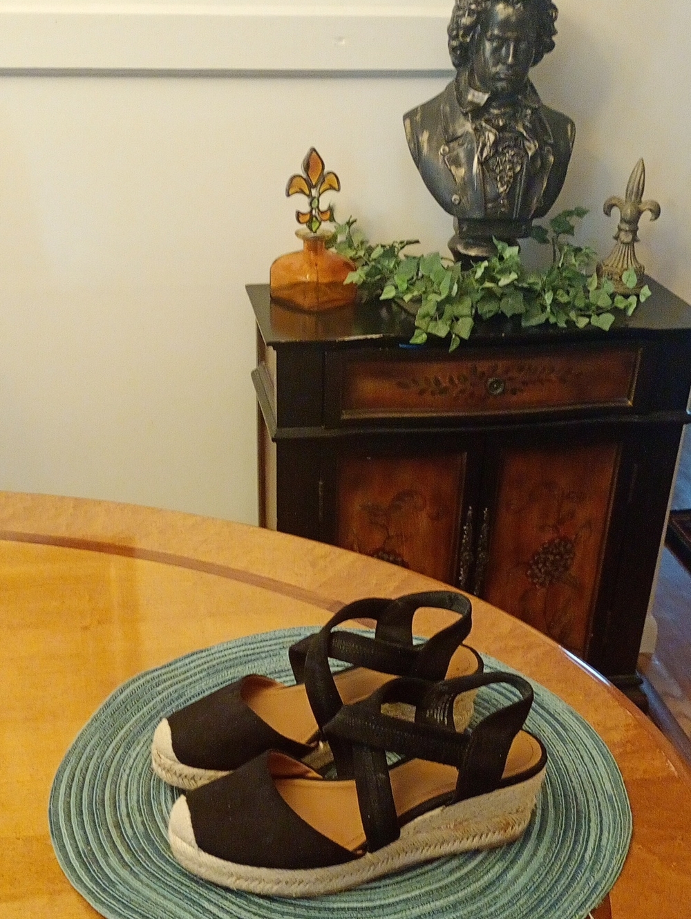 H&M Black Suede-Look Ankle Strap Sandals